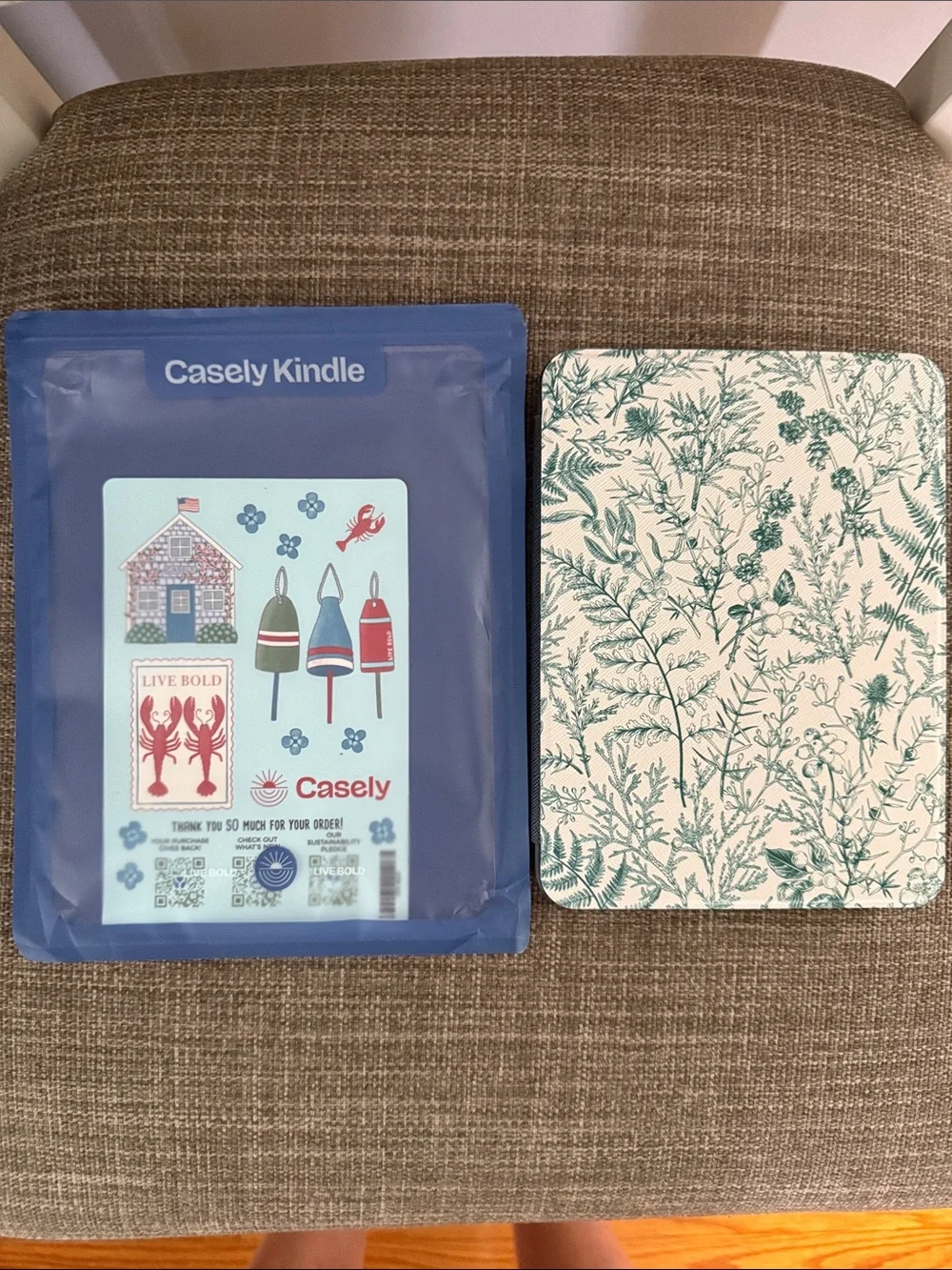 Casely Kindle Floral Folio Case in Cream and Green - 7” Kindle Paperwhite